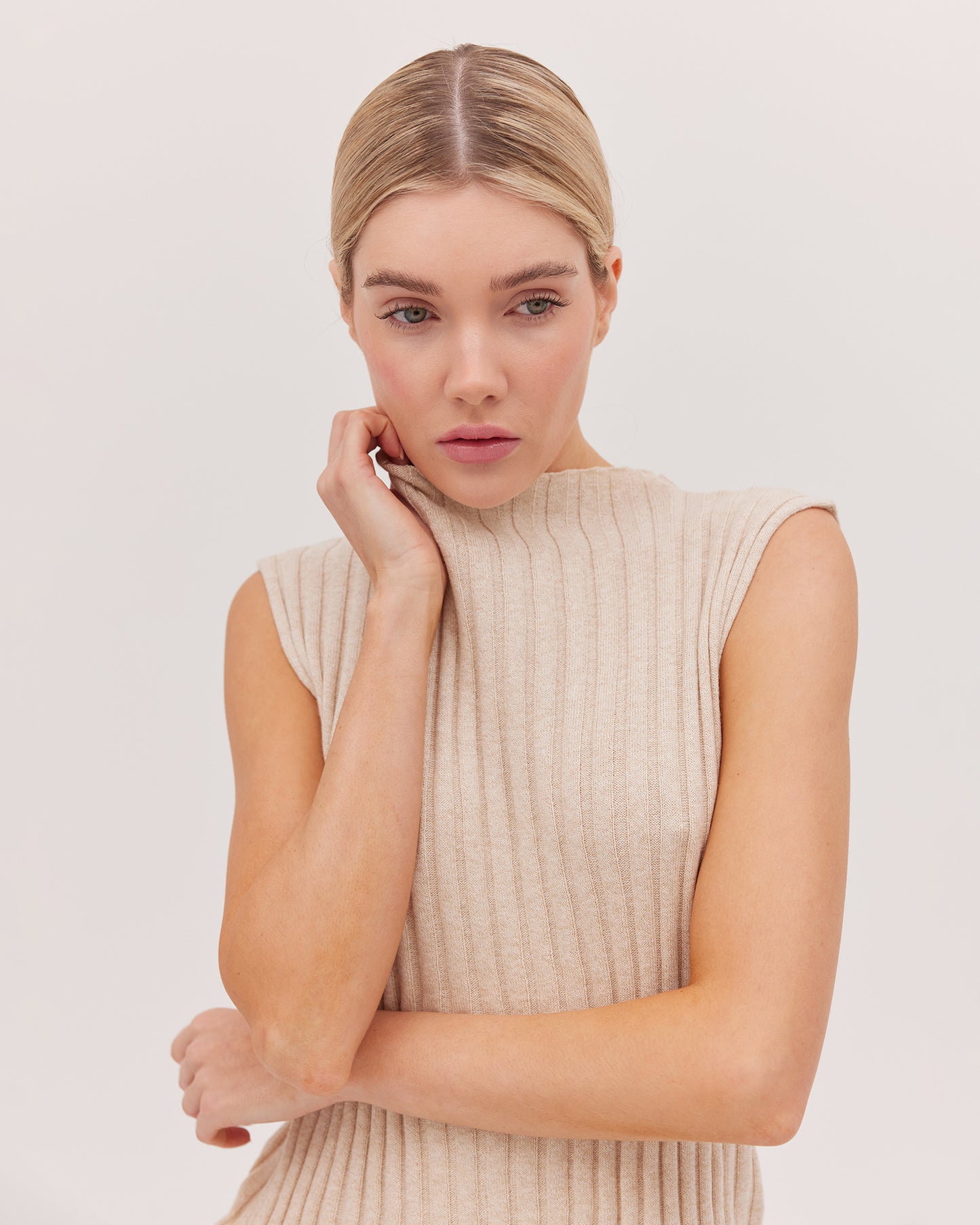 The Funnel Neck Tank - Jute