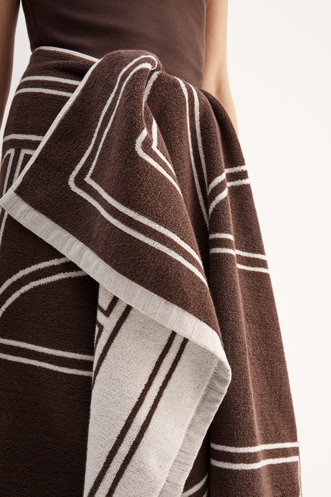 Beau Towel - Chocolate Ecru