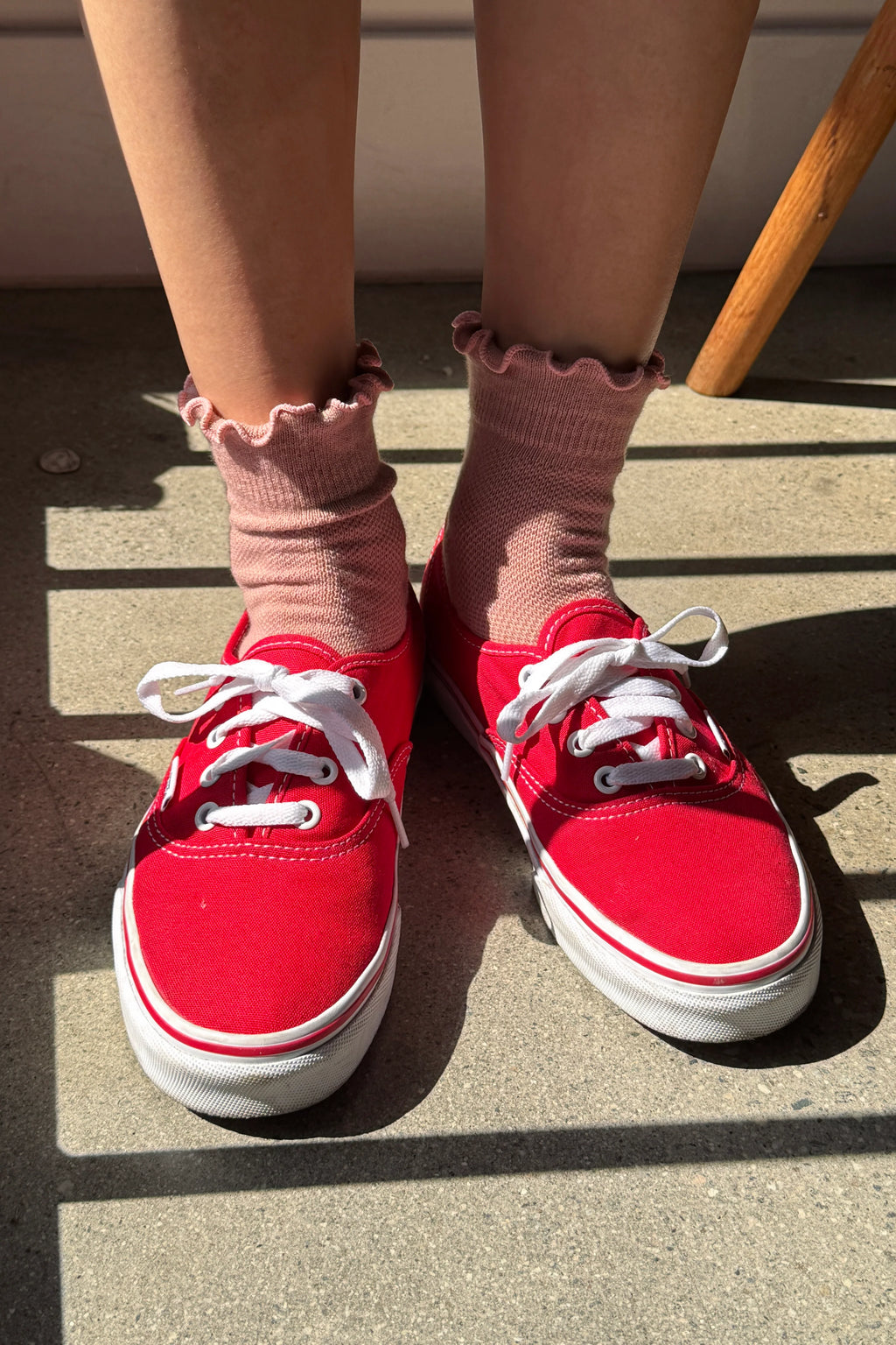 Ruffled Hugger Crew Socks - Vintage Pink